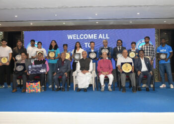 “Get kids off screens, onto playgrounds”: Gujarat Governor Devvrat’s call on National Sports Day