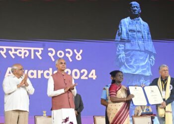 From Gujarati roots to Tamil storytelling, President Murmu urges artists: ‘Let your stardom spread light, not darkness’