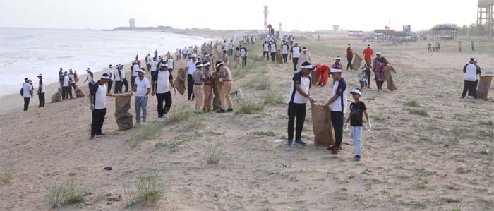 820 kg of litter cleared in 2 hrs: Coast Guard leads ‘Clean Seas, Safe Seas’ drive across Gujarat’s coast