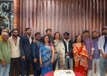 This ‘Rafuchakkar’ is all set to make Gujarati cinema laugh its way into a new era